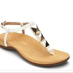 Vionic women’s size 9 Nala sandals NWOT